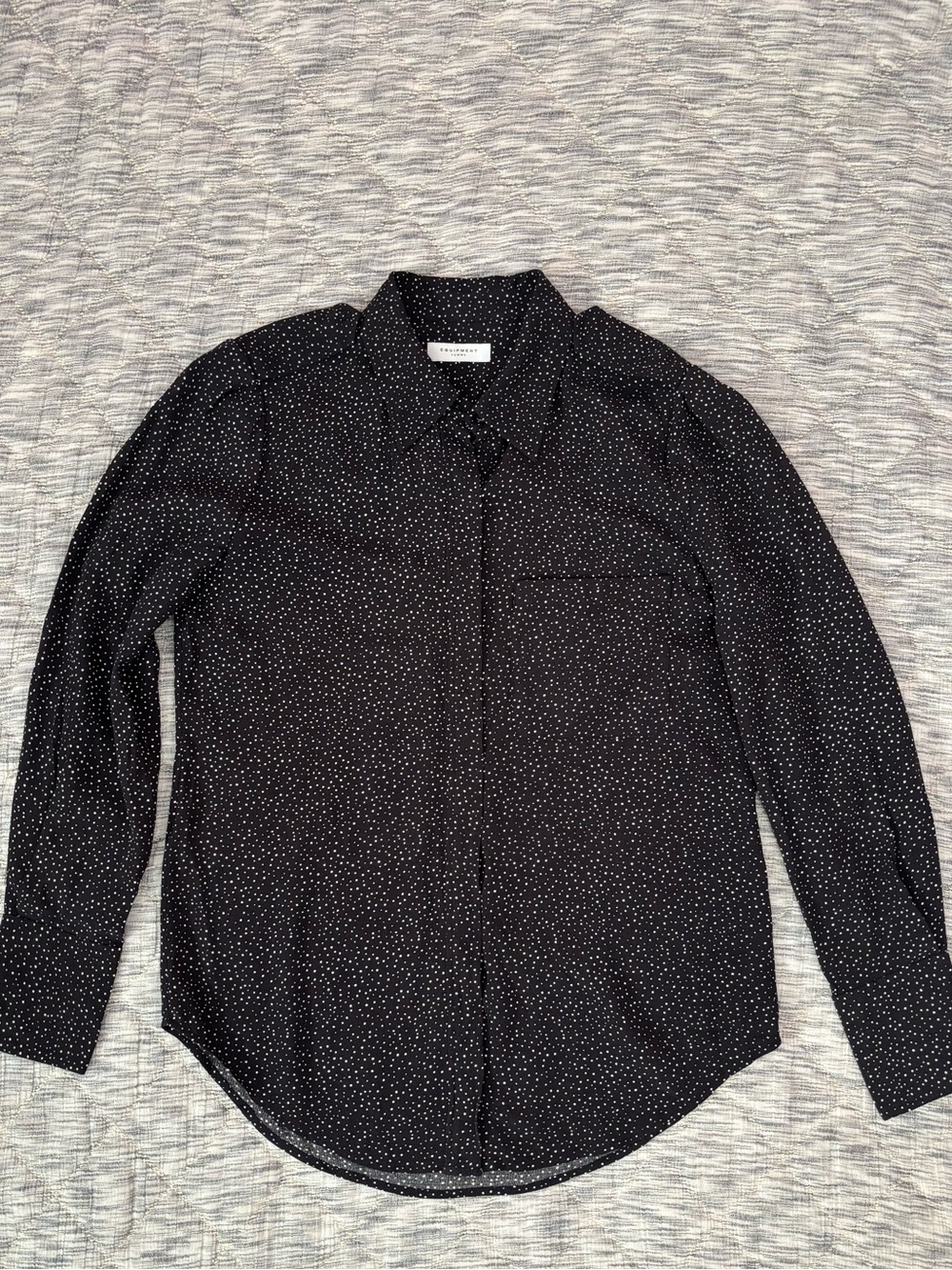NWOT Equipment Femme Women Silk Blouse Size Small In black & white -